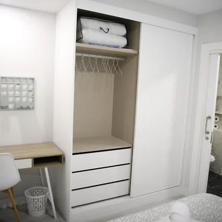 E&r-2 Plaza Espana Apartment